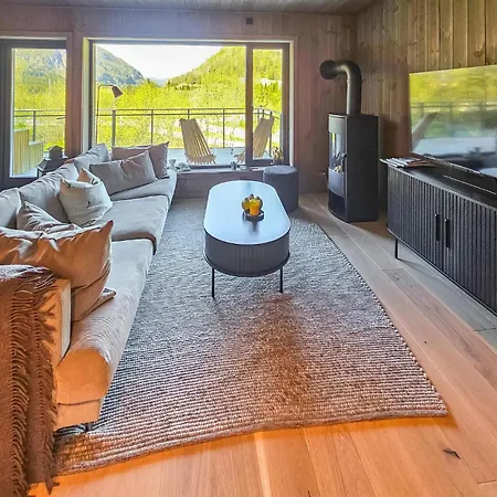 아파트 Stunning In 헴세달